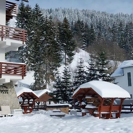 Alegria - Moieciu De Sus Hotell Moeciu De Sus Eksteriør bilde