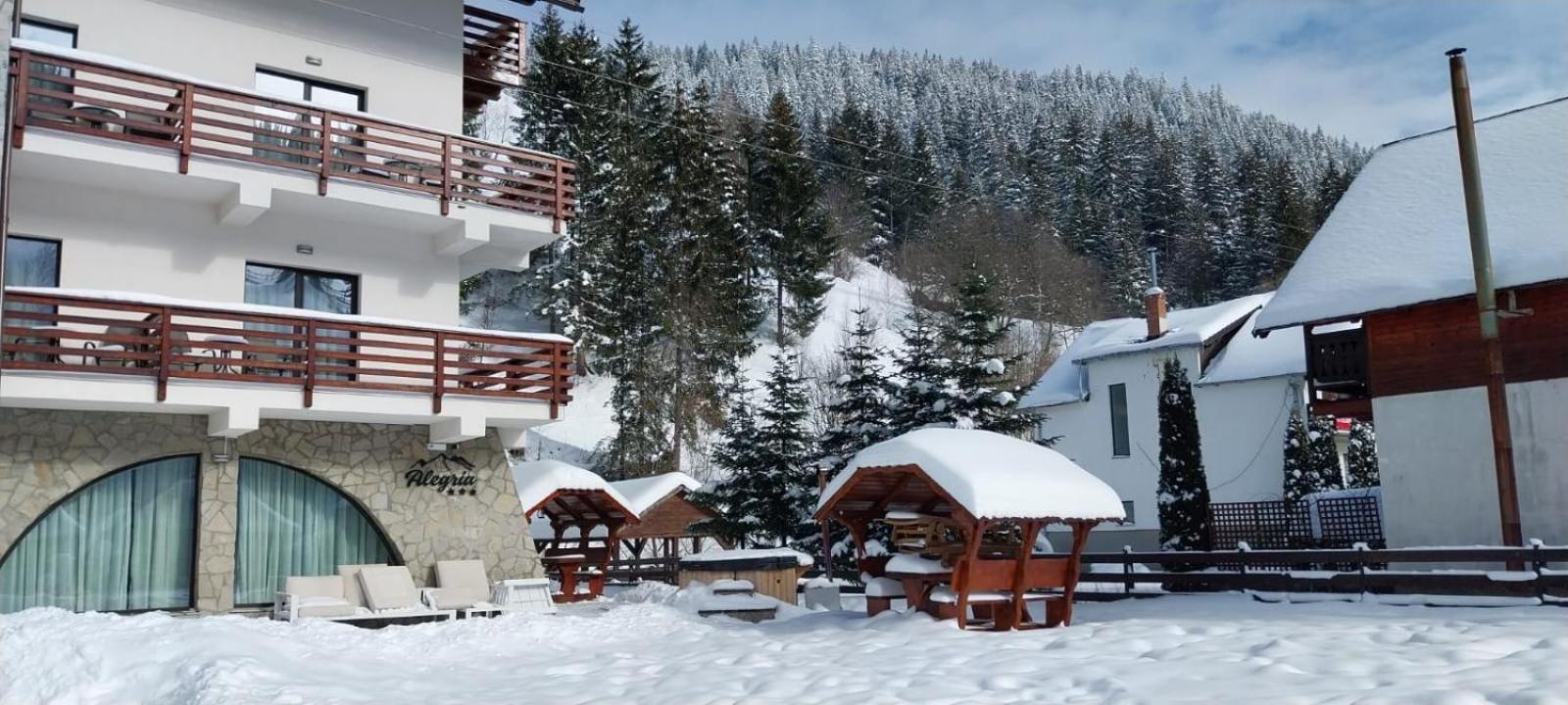 Alegria - Moieciu De Sus Hotell Moeciu De Sus Eksteriør bilde